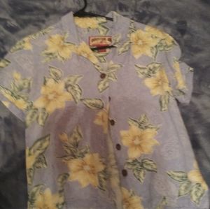 Hawaii/Hawaiian button down top